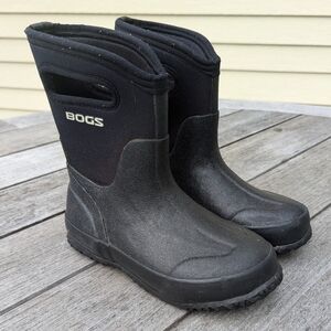 Basic Black Bogs Winter Boots